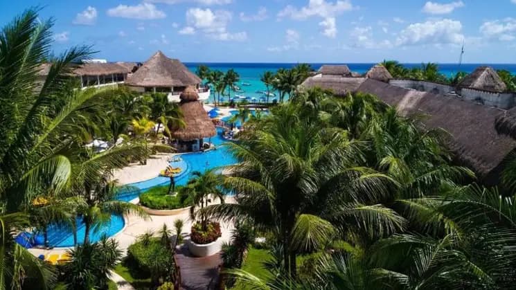 Playa del Carmen All Inclusive en The Reef Coco Beach - Imagen 1